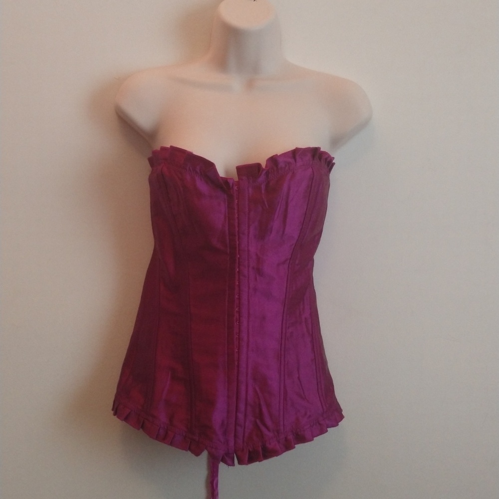 Corset - Picture 8 of 8